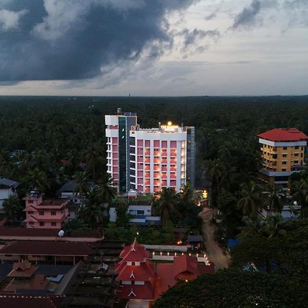 The Habitat Suites Guruvāyūr Kültér fotó