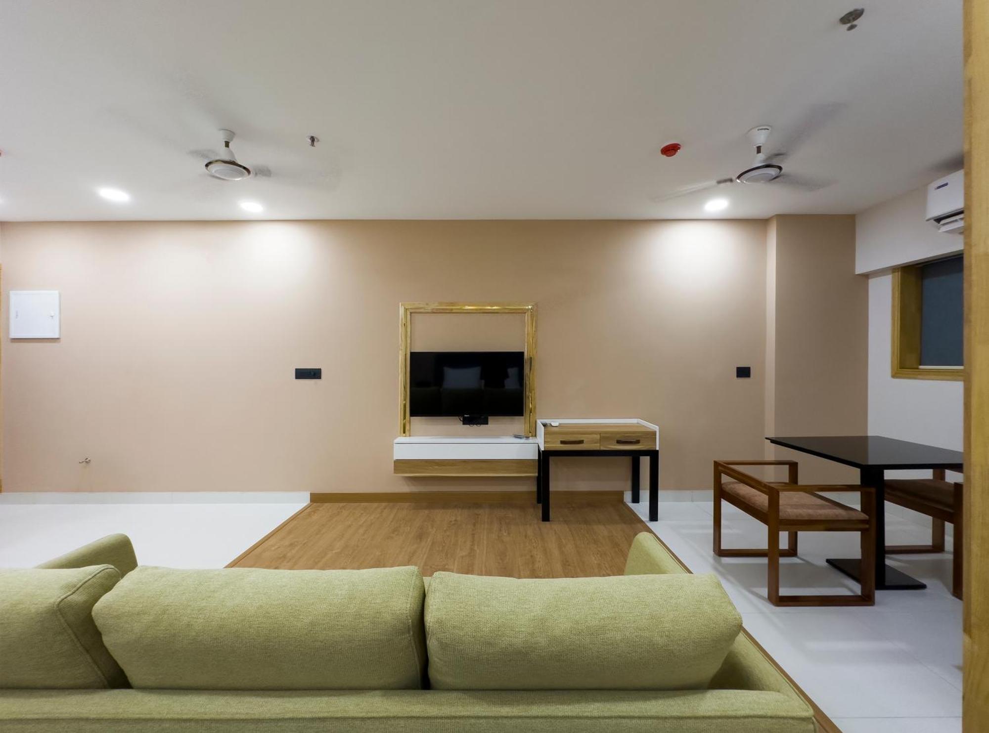 The Habitat Suites Guruvāyūr Kültér fotó