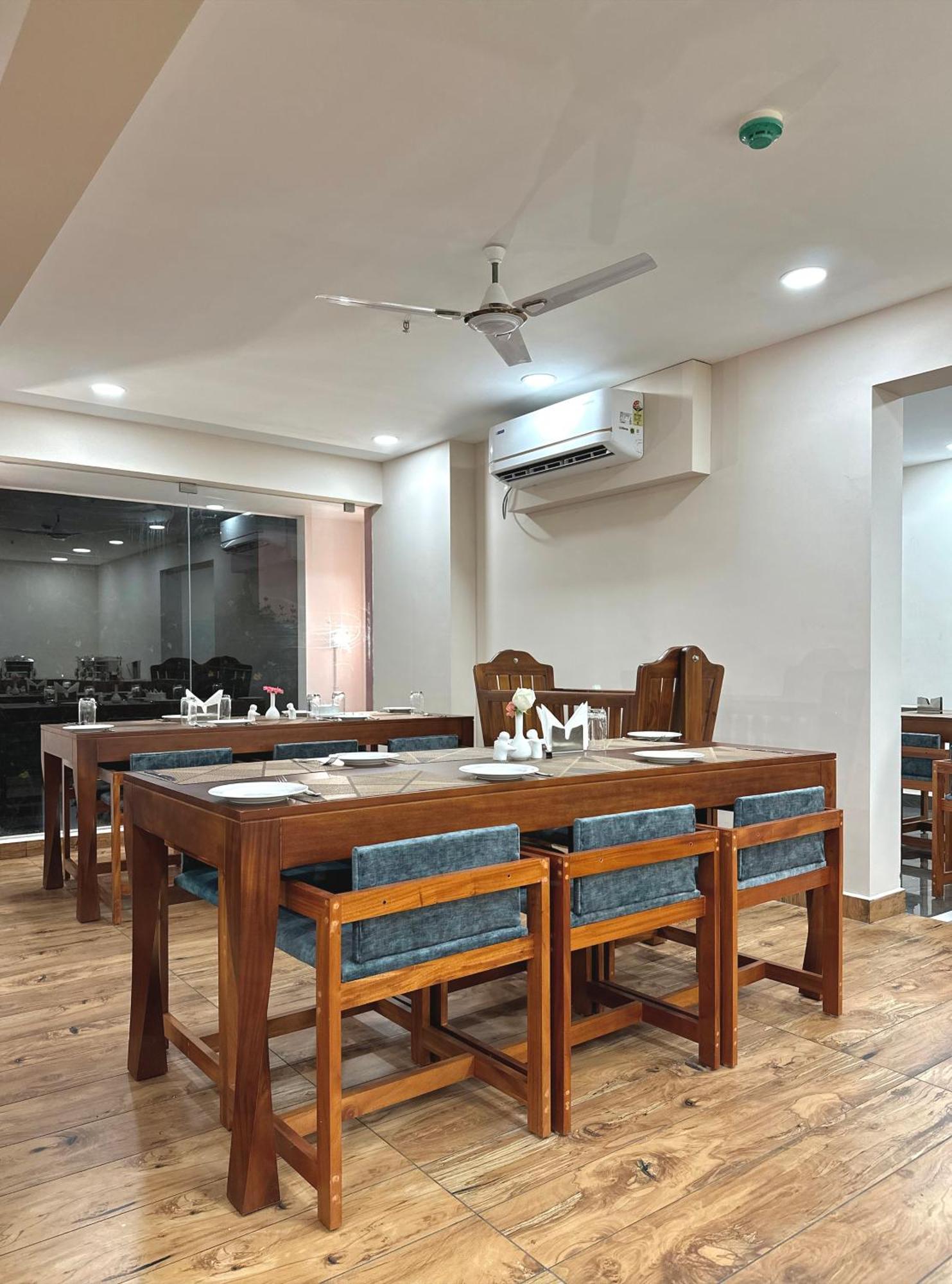 The Habitat Suites Guruvāyūr Kültér fotó
