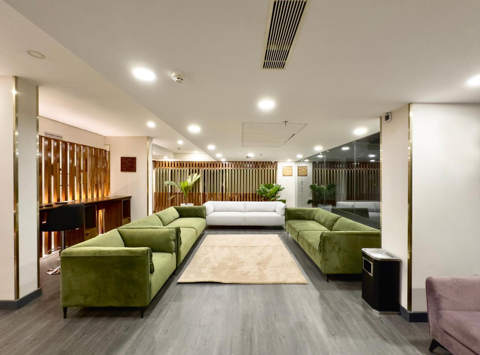 The Habitat Suites Guruvāyūr Kültér fotó