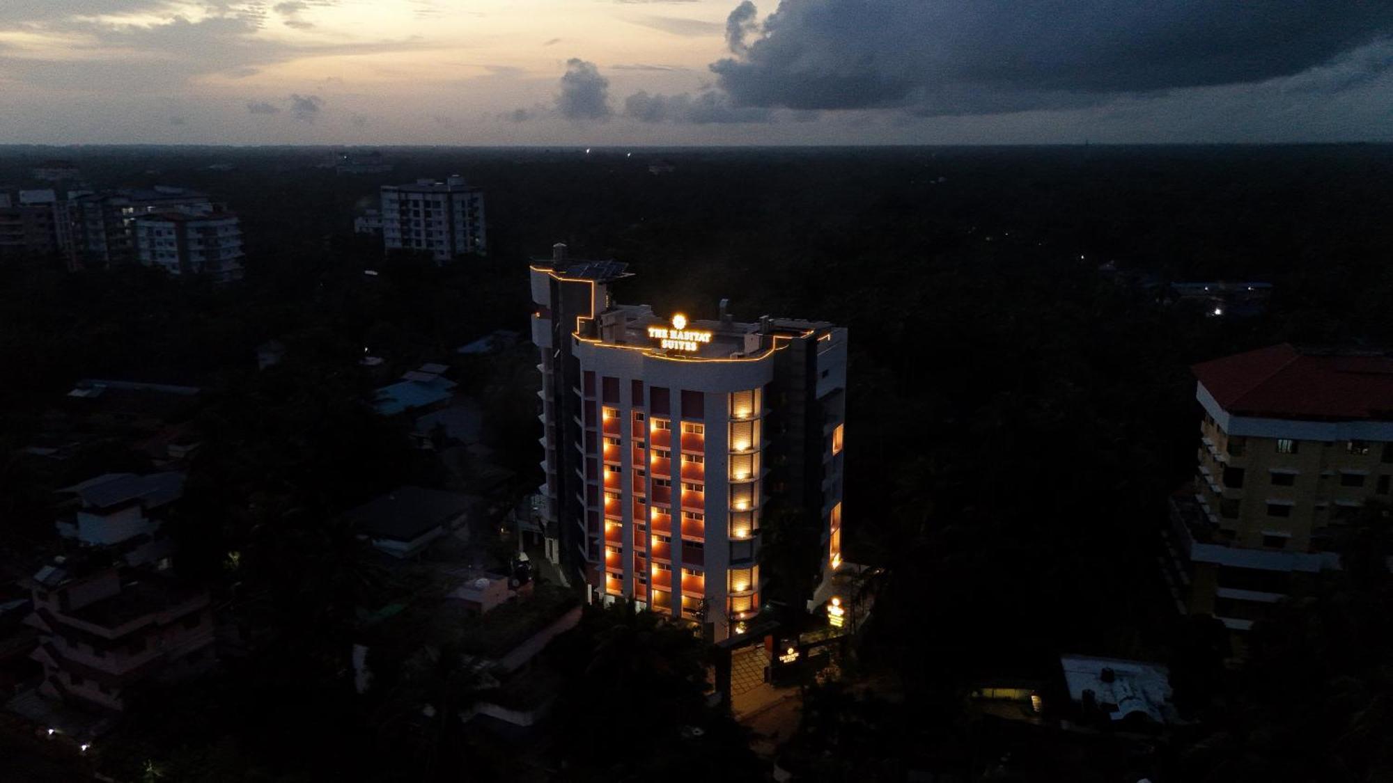The Habitat Suites Guruvāyūr Kültér fotó
